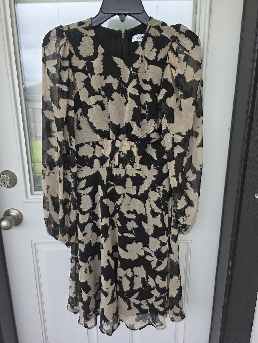 Calvin Klein Black Beige Floral Long Sleeve Dress Size 2 Women Cocktail Office - Picture 2 of 8